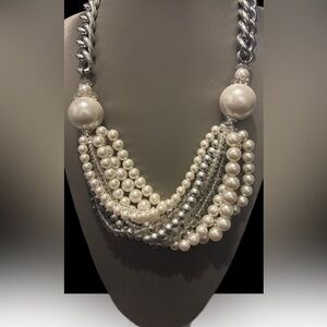 Chunky Faux Pearl Statement Necklace